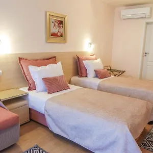 Otel Acropolis, Varna
